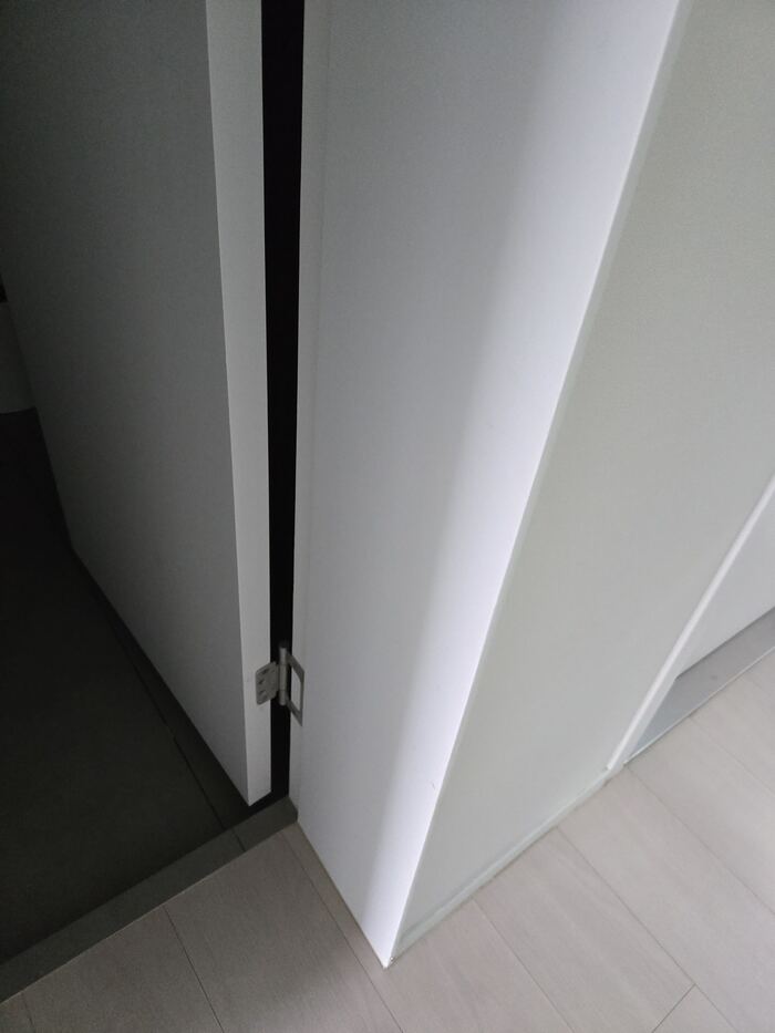 문틀 교체 수리 상태 예시