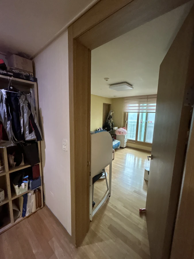 문틀 교체 수리 상태 확인